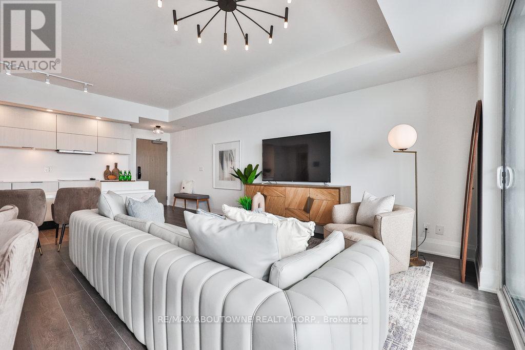 2204 - 370 Martha Street, Burlington, Ontario  L7R 0G9 - Photo 16 - W12662384