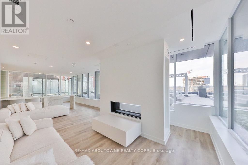 2204 - 370 Martha Street, Burlington, Ontario  L7R 0G9 - Photo 41 - W12662384