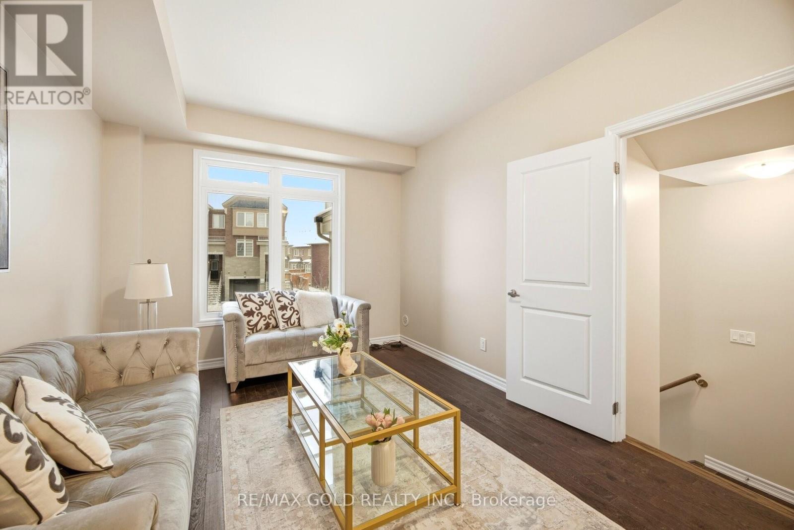 52 Savino Drive, Brampton, Ontario  L6Z 0J7 - Photo 4 - W12669244