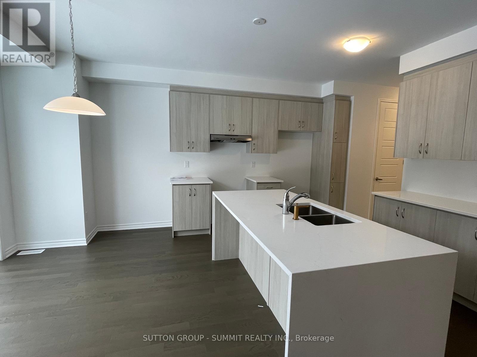 1444 Melville Bonus Crescent, Milton, Ontario  L9E 2H1 - Photo 13 - W12690554