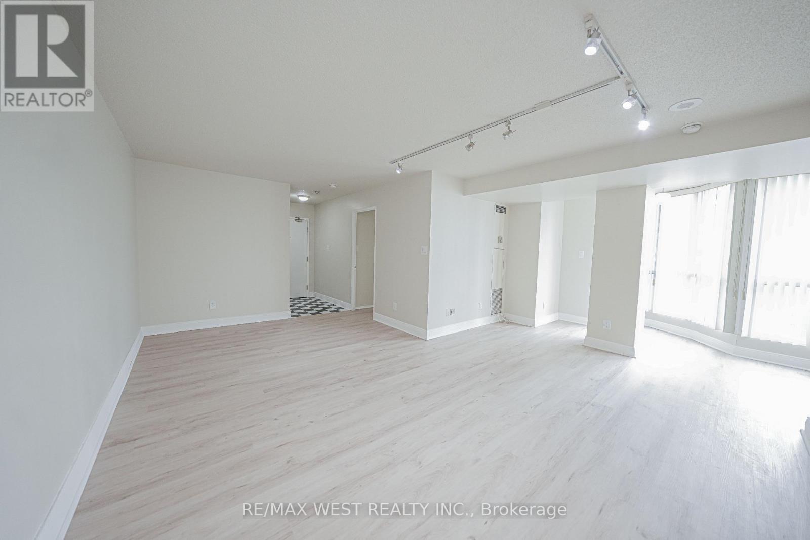 608 - 1470 Midland Avenue, Toronto, Ontario  M1P 3B9 - Photo 12 - E12695318