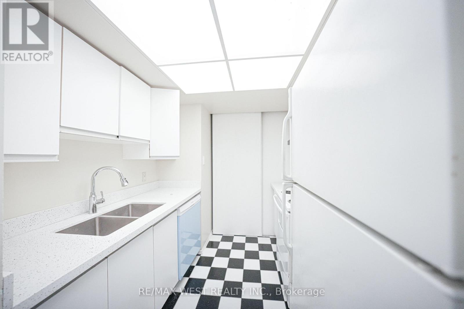 608 - 1470 Midland Avenue, Toronto, Ontario  M1P 3B9 - Photo 16 - E12695318