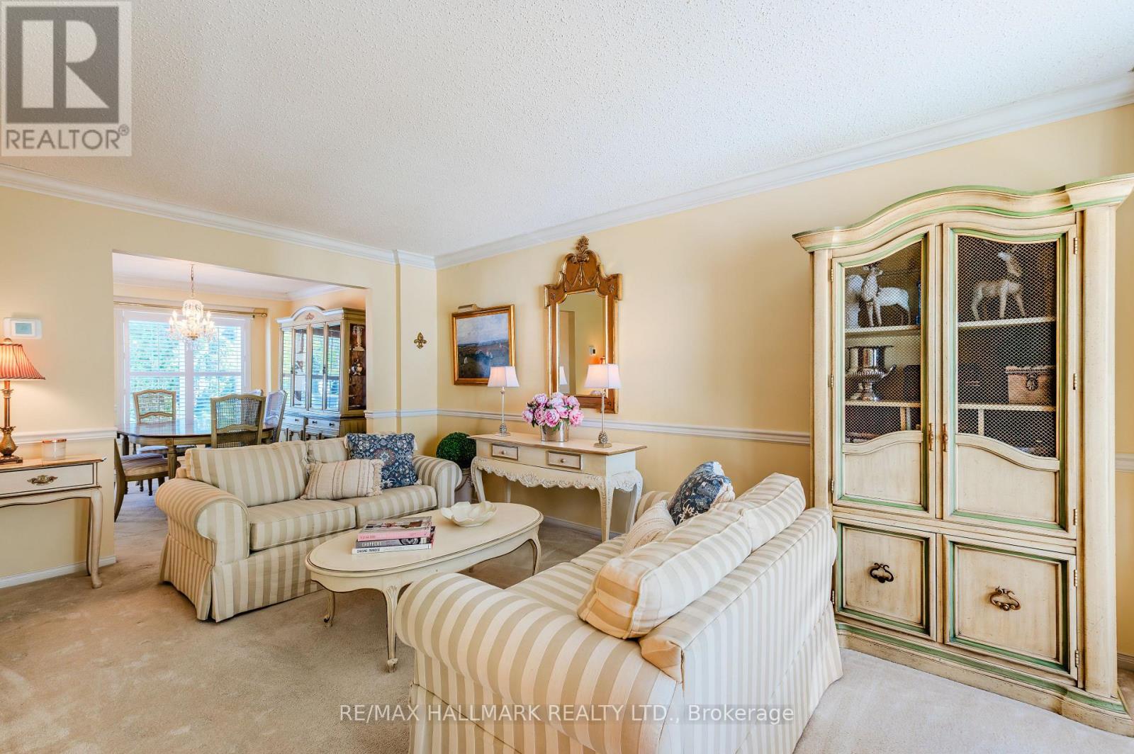 1091 Benton Crescent, Pickering, Ontario  L1X 1N2 - Photo 5 - E12695366