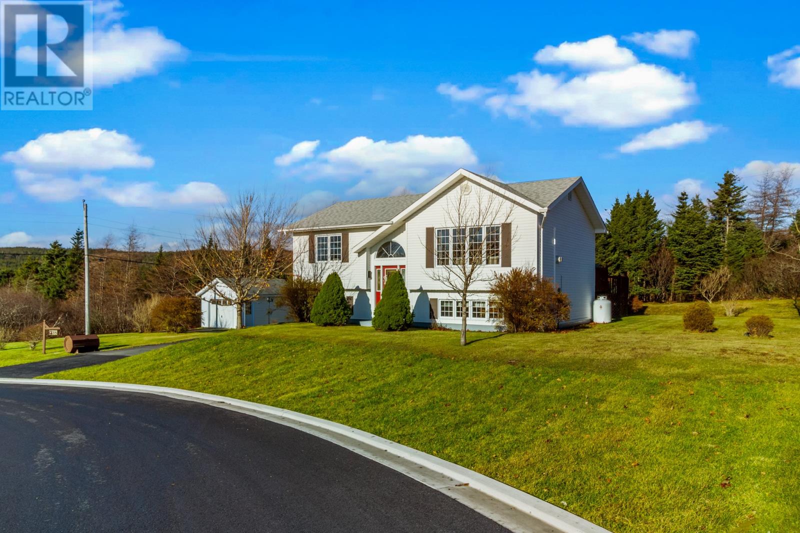 18 Shaheen Crescent, Come By Chance, Newfoundland & Labrador  A0B 1N0 - Photo 2 - 1293743