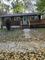 Property: 140 3rd Avenue, Gimli, Manitoba