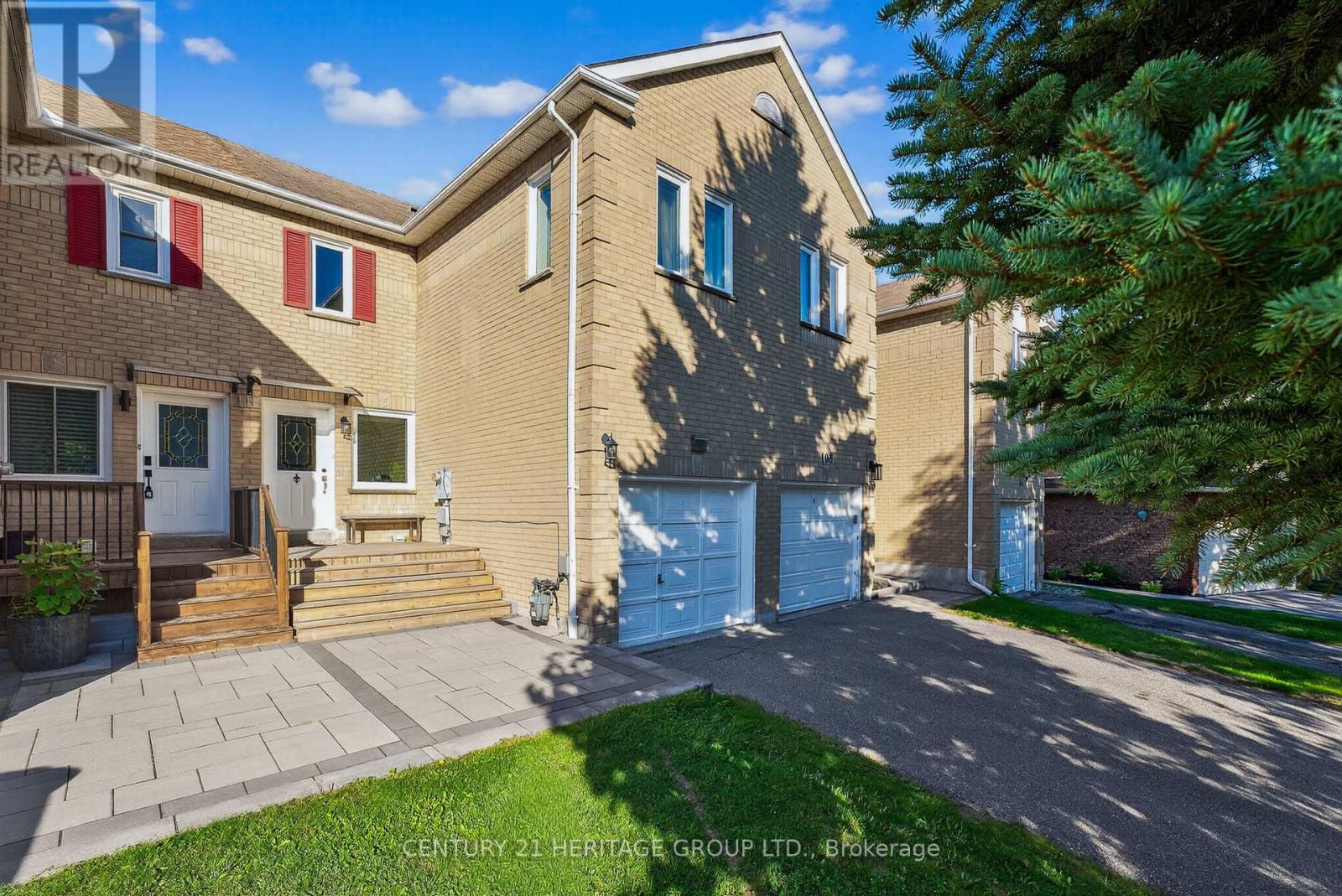 112 SANDFIELD DRIVE, Aurora, Ontario
