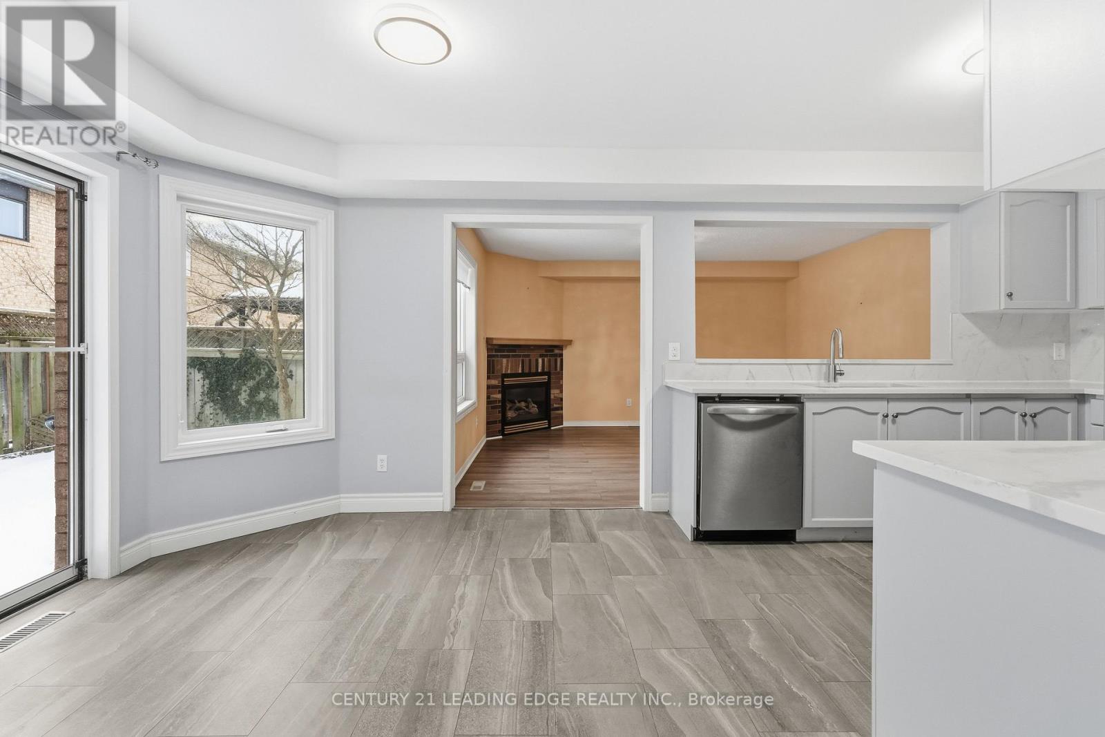 60 Snedden Avenue, Aurora, Ontario  L4G 7K6 - Photo 11 - N12695370