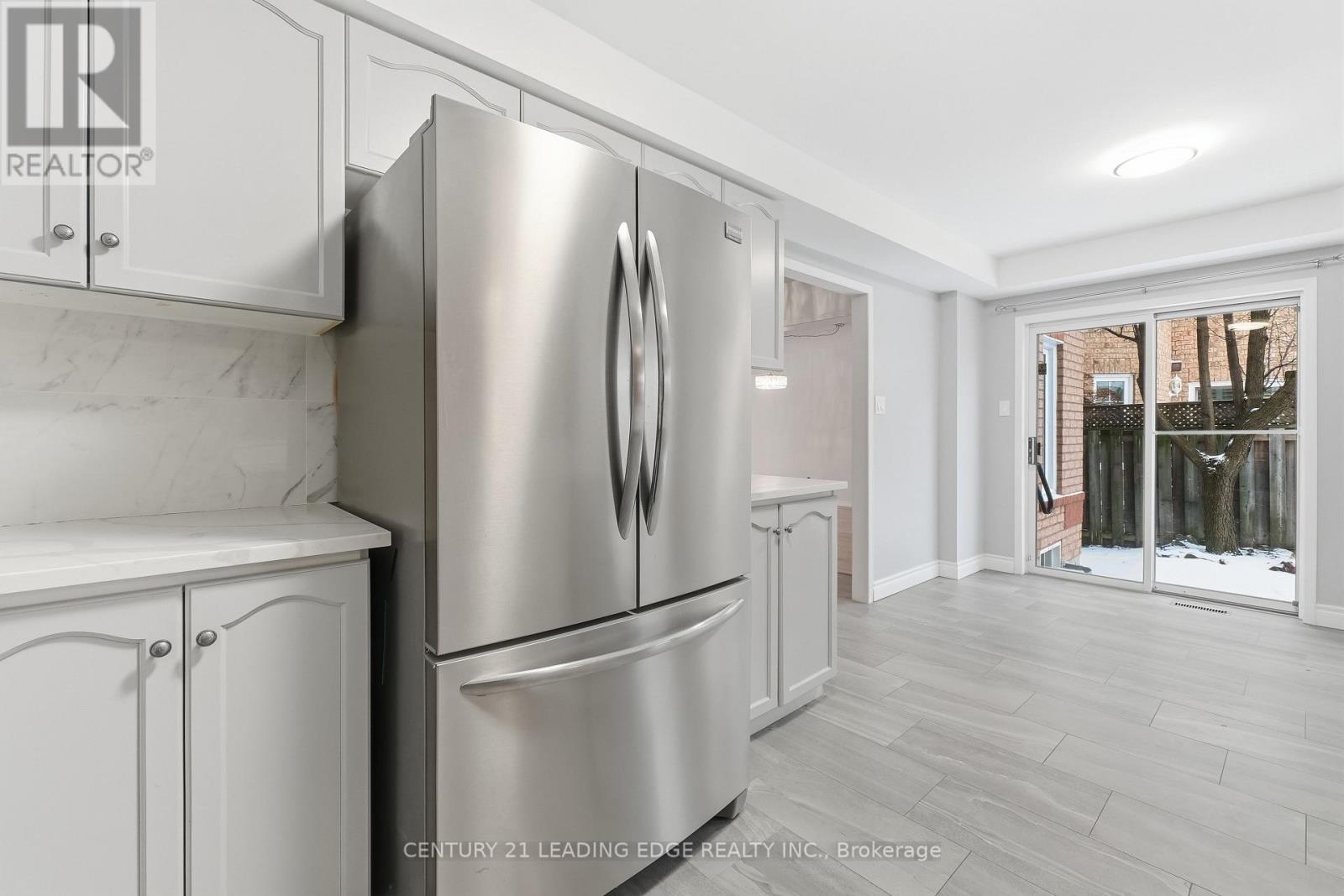 60 Snedden Avenue, Aurora, Ontario  L4G 7K6 - Photo 20 - N12695370