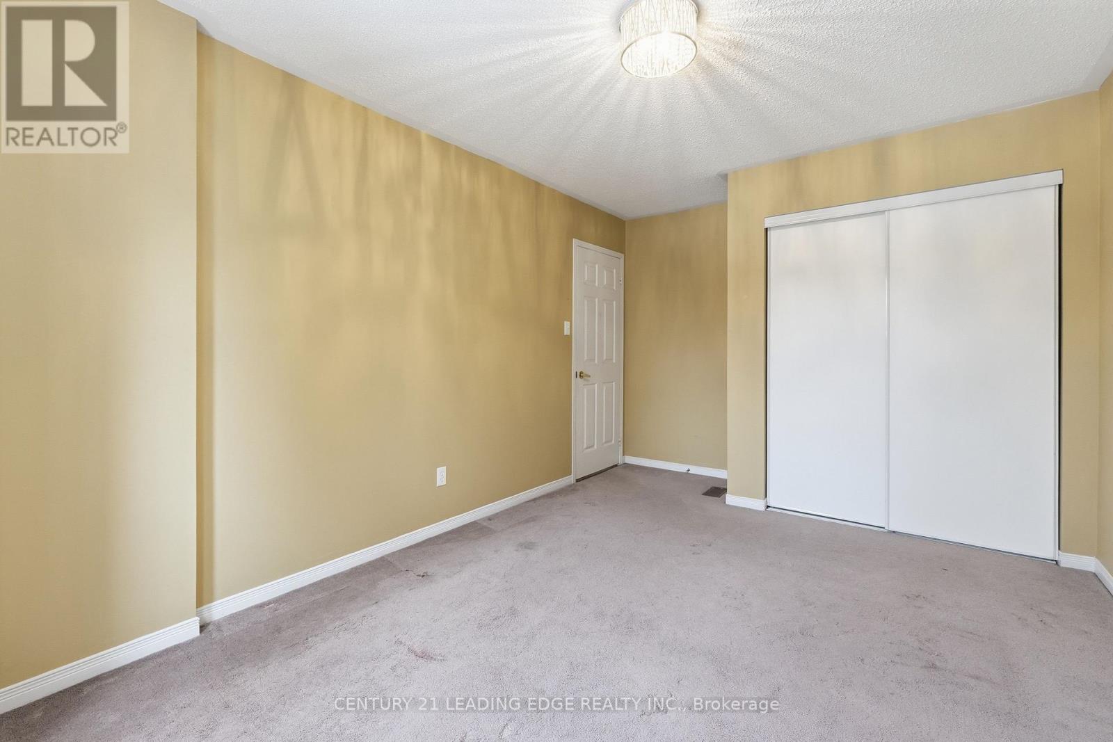 60 Snedden Avenue, Aurora, Ontario  L4G 7K6 - Photo 37 - N12695370