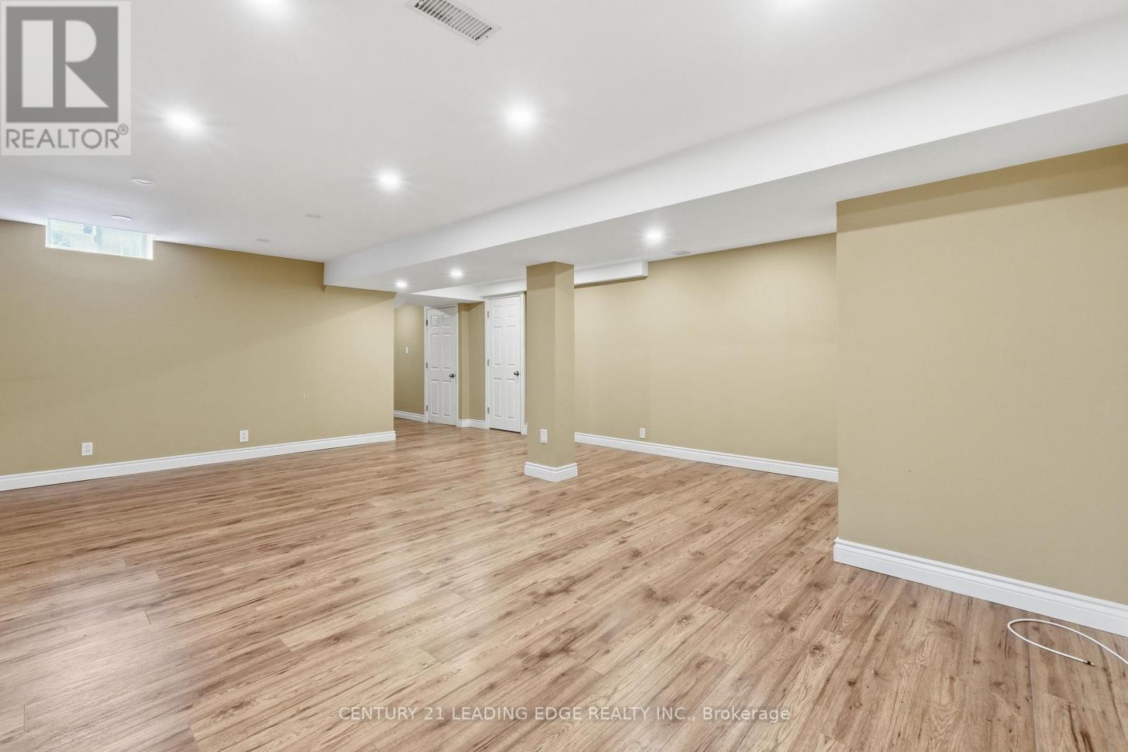 60 Snedden Avenue, Aurora, Ontario  L4G 7K6 - Photo 45 - N12695370