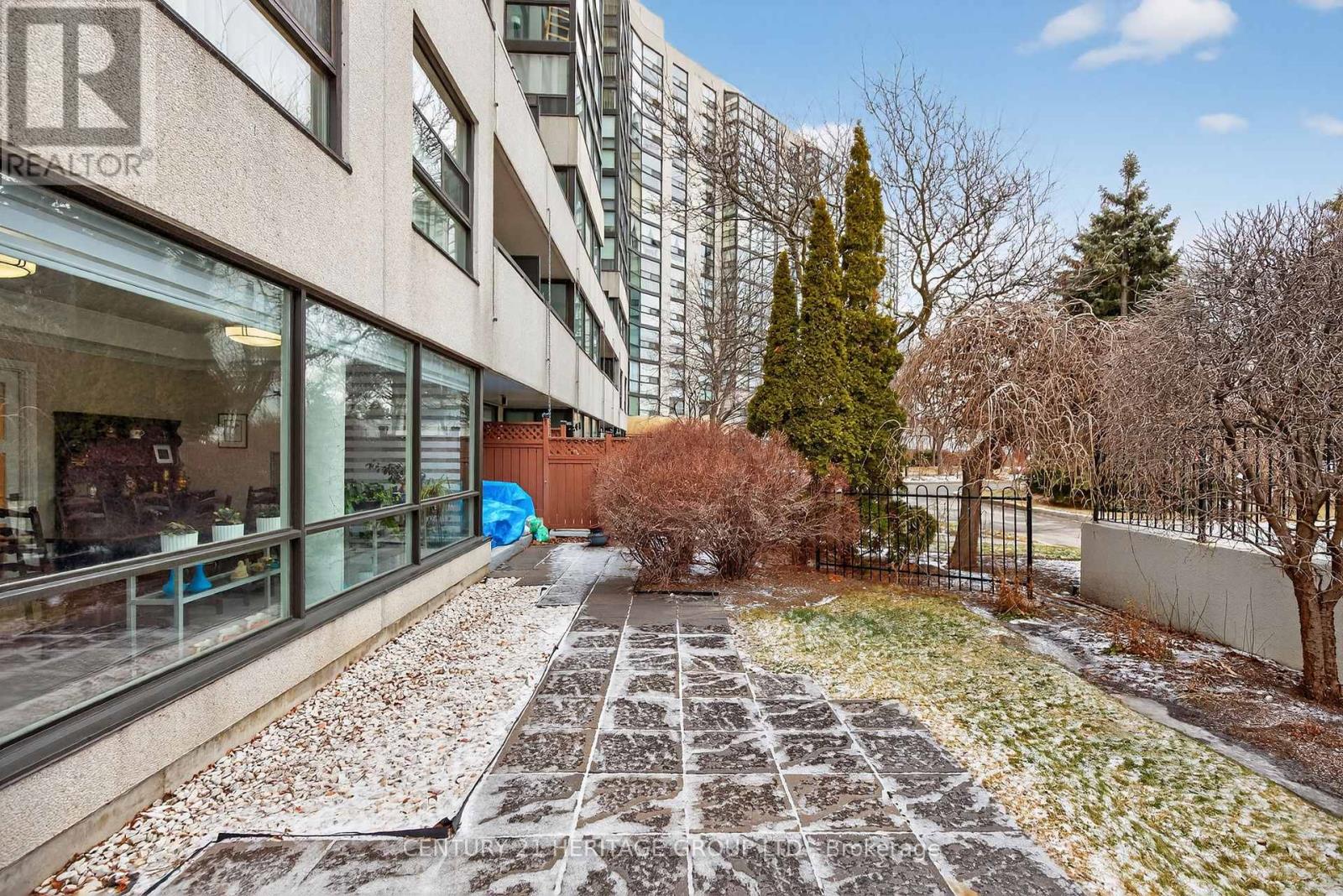 112 - 40 Harding Boulevard W, Richmond Hill, Ontario  L4C 9S5 - Photo 38 - N12695376