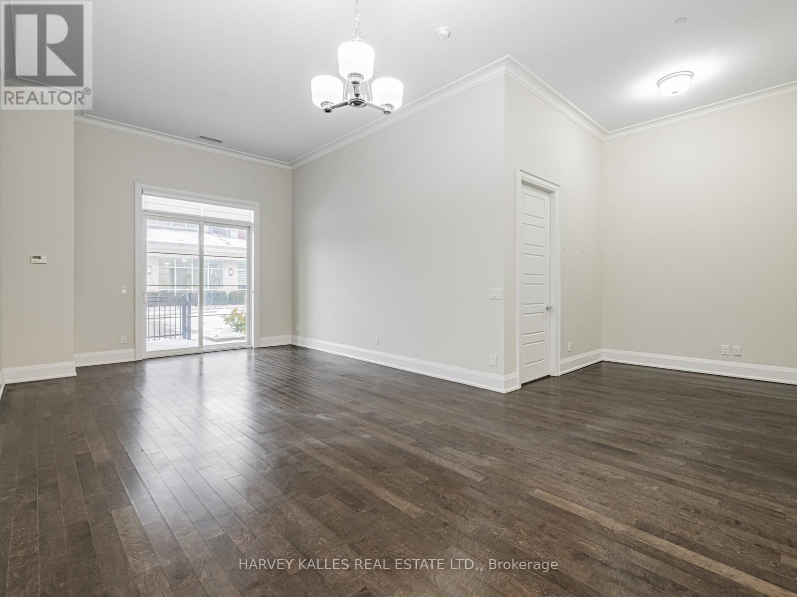 112 - 7 Bond Crescent, Richmond Hill, Ontario  L4E 1E6 - Photo 7 - N12695394