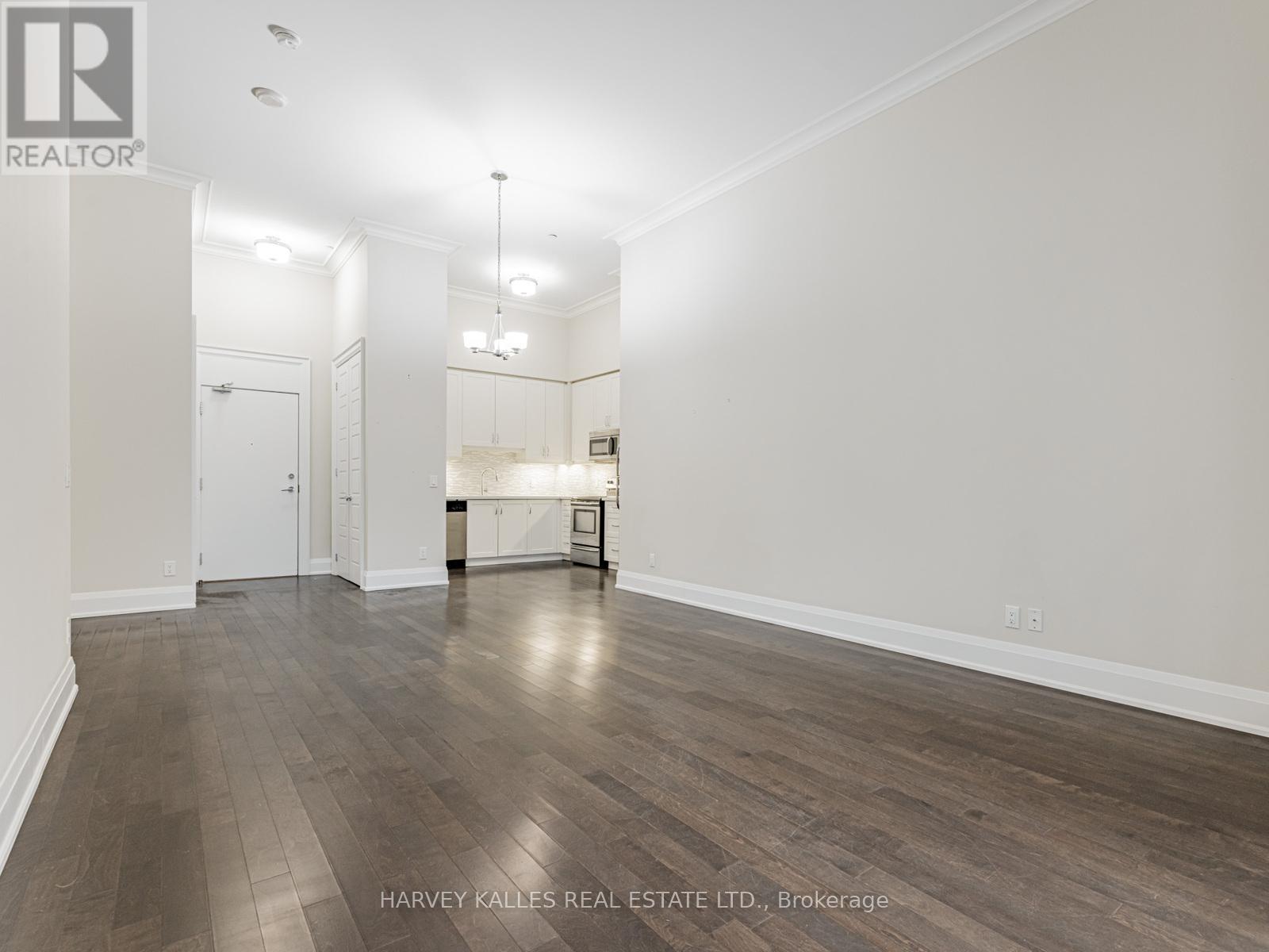 112 - 7 Bond Crescent, Richmond Hill, Ontario  L4E 1E6 - Photo 9 - N12695394