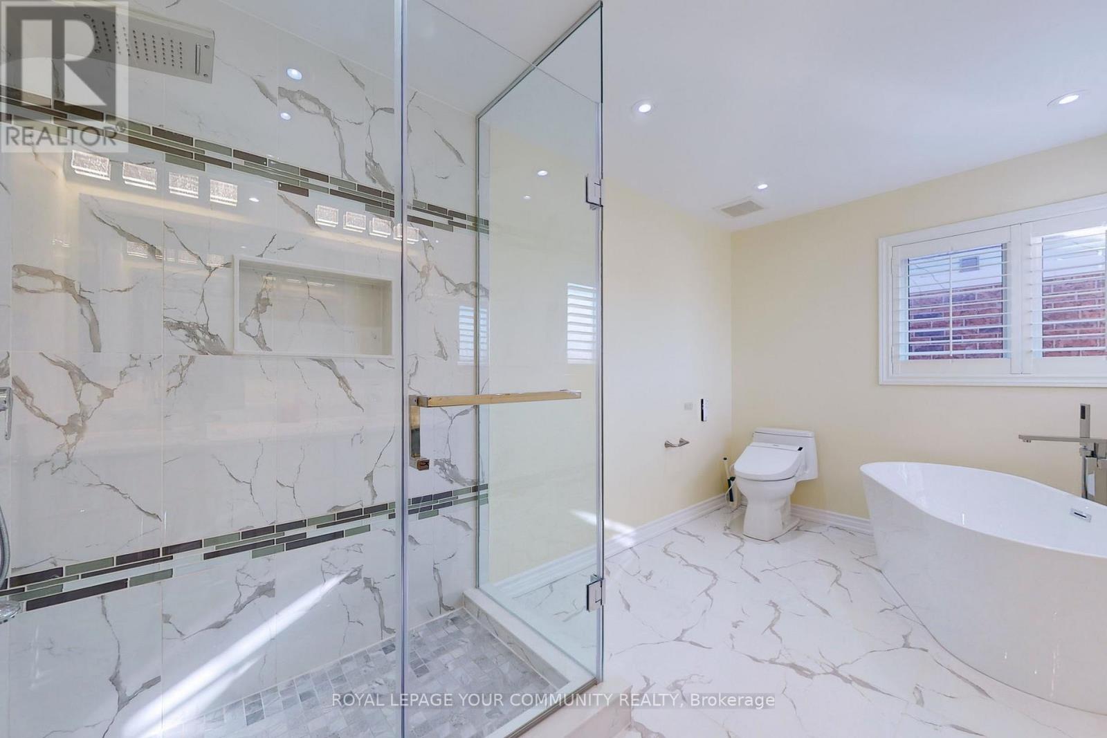 128 Selwyn Road, Richmond Hill, Ontario  L4E 5E3 - Photo 18 - N12695434