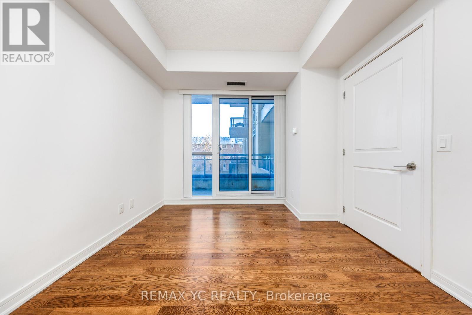 201 - 9191 Yonge Street, Richmond Hill, Ontario  L4C 1E2 - Photo 13 - N12695436