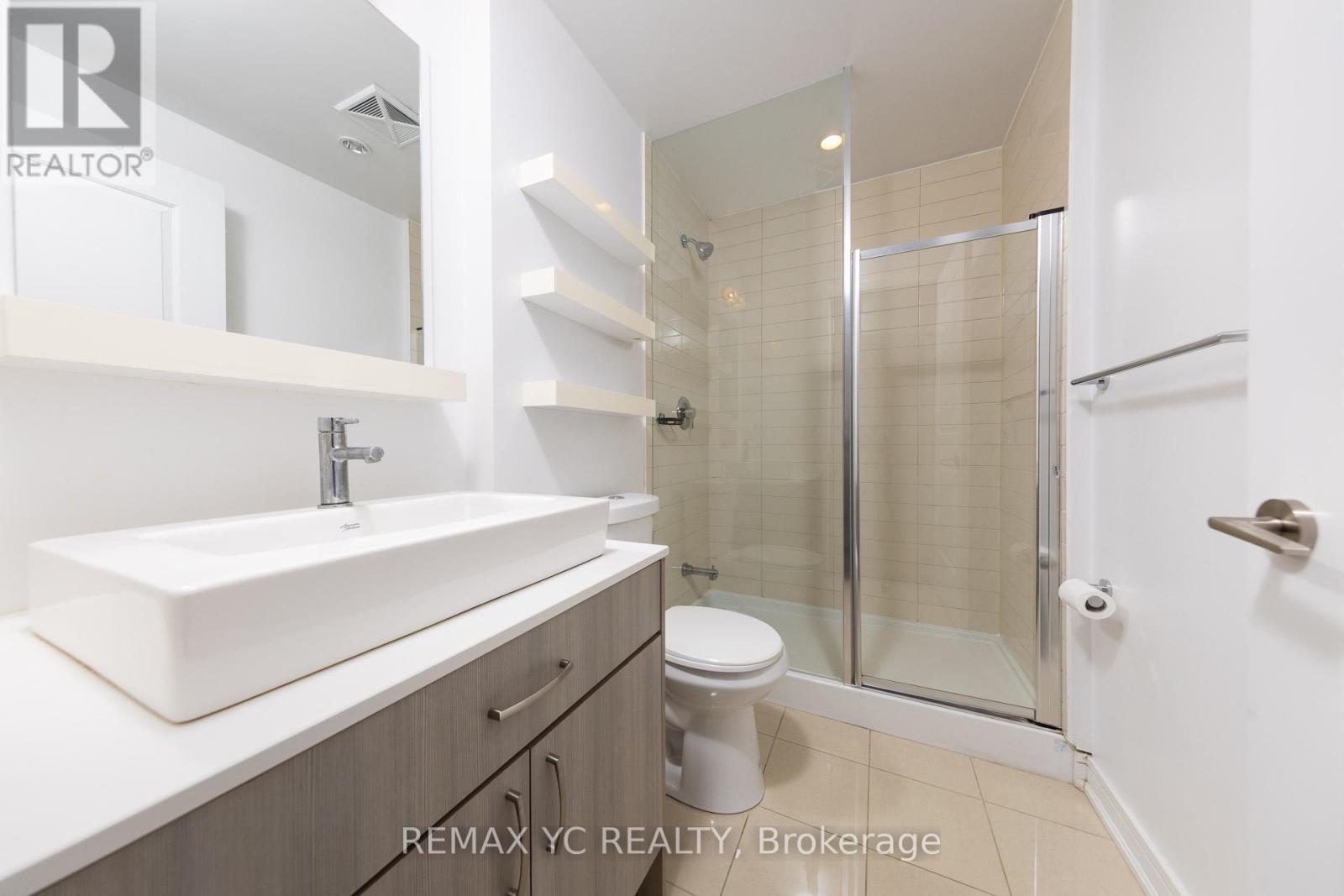 201 - 9191 Yonge Street, Richmond Hill, Ontario  L4C 1E2 - Photo 8 - N12695436