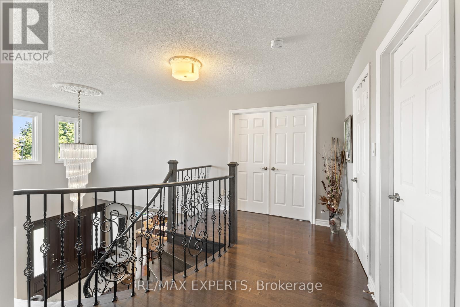 286 Kirby Crescent, Newmarket, Ontario  L3X 1H4 - Photo 24 - N12695448