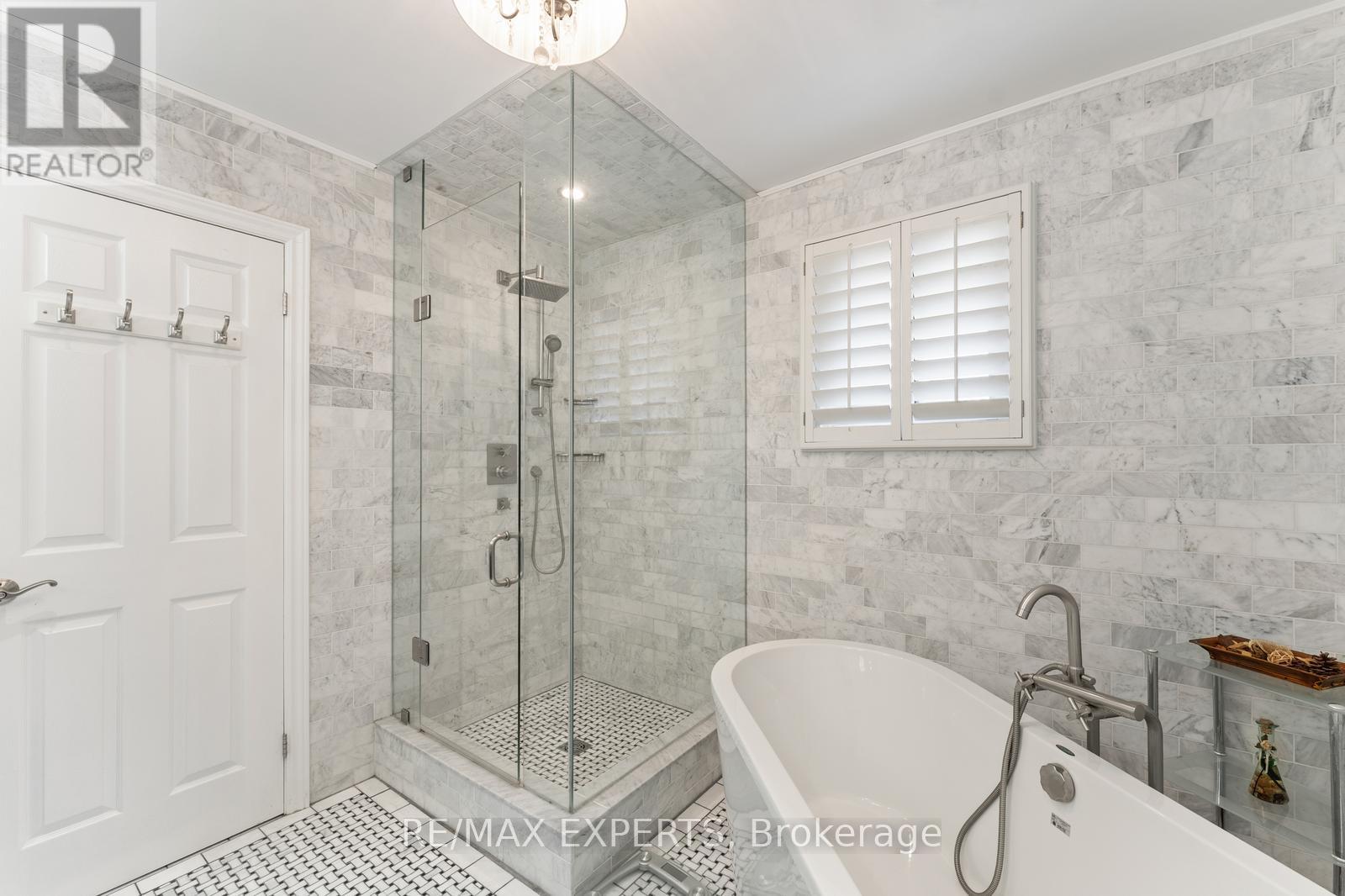 286 Kirby Crescent, Newmarket, Ontario  L3X 1H4 - Photo 28 - N12695448