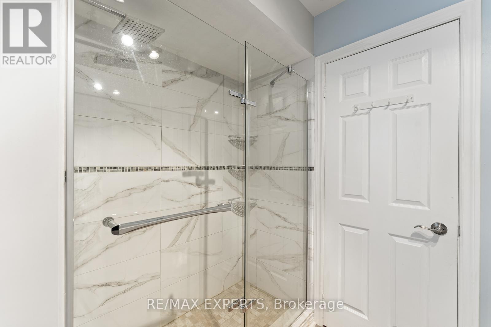 286 Kirby Crescent, Newmarket, Ontario  L3X 1H4 - Photo 34 - N12695448