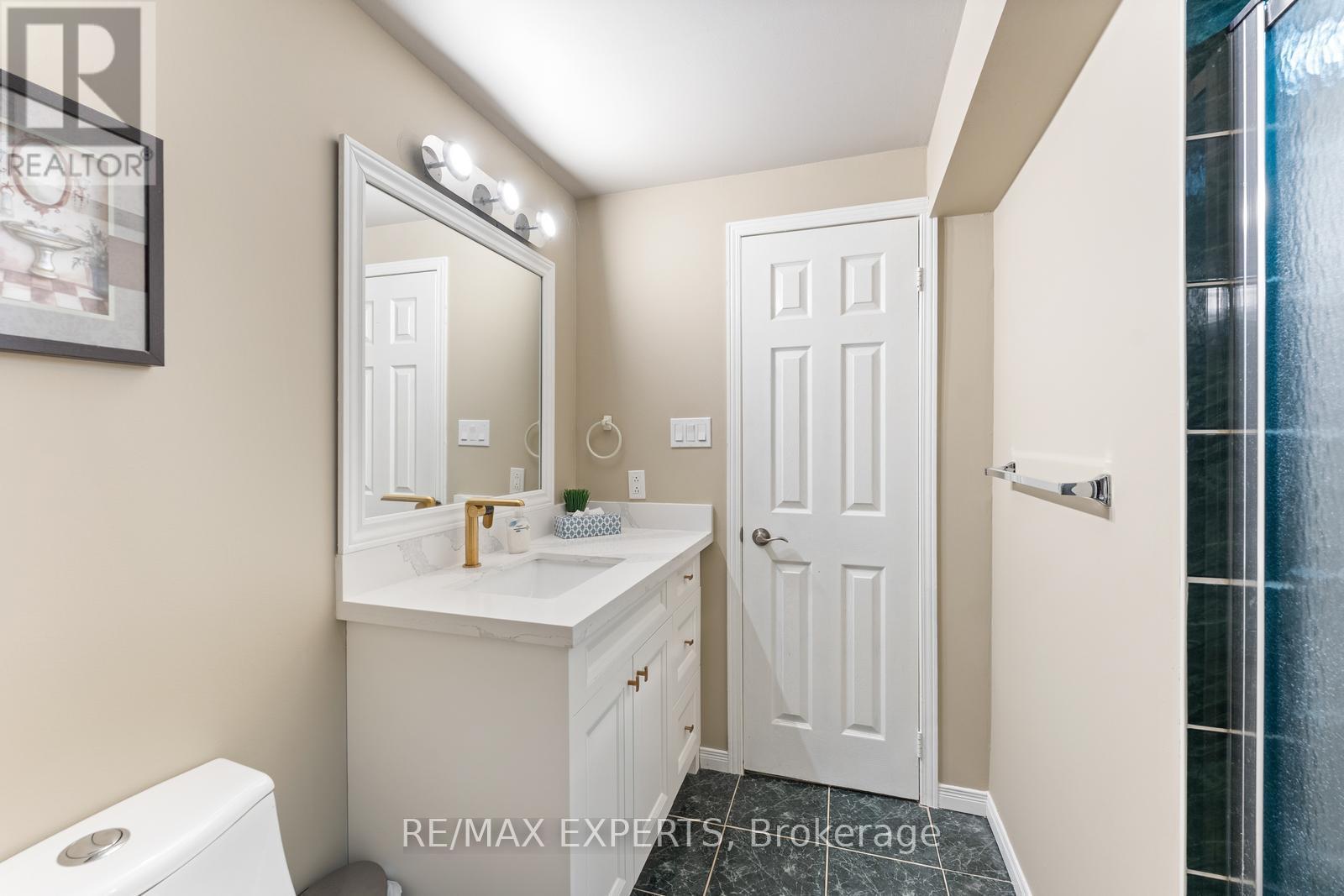 286 Kirby Crescent, Newmarket, Ontario  L3X 1H4 - Photo 41 - N12695448