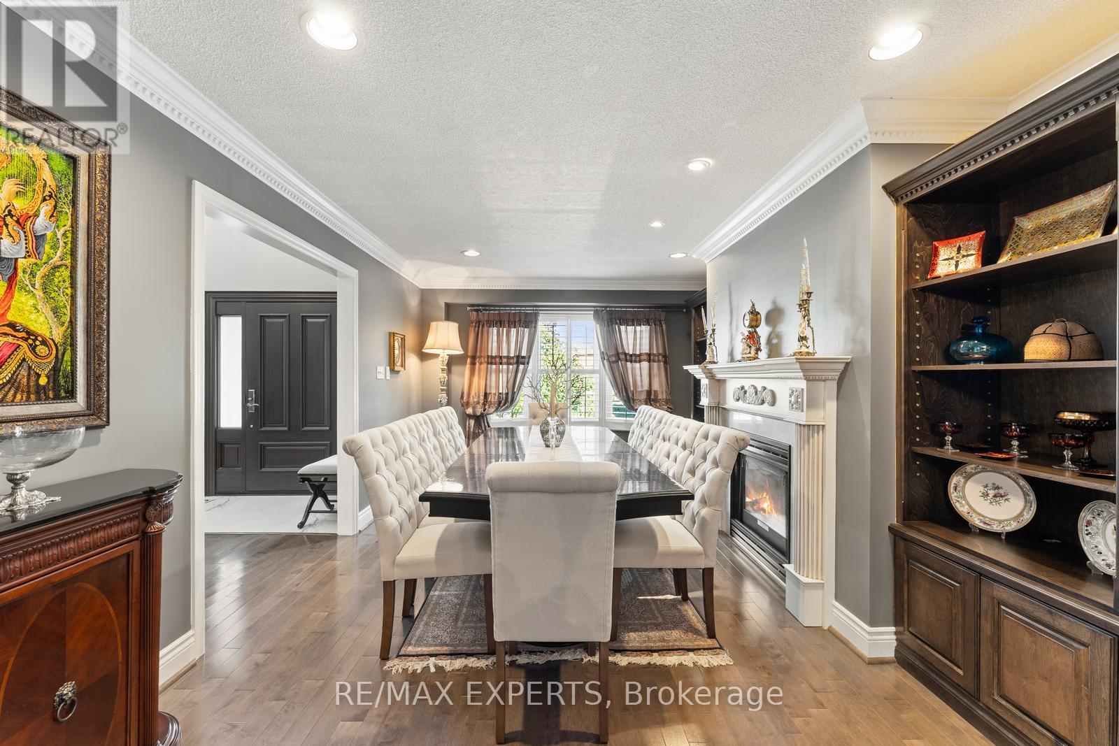 286 Kirby Crescent, Newmarket, Ontario  L3X 1H4 - Photo 7 - N12695448