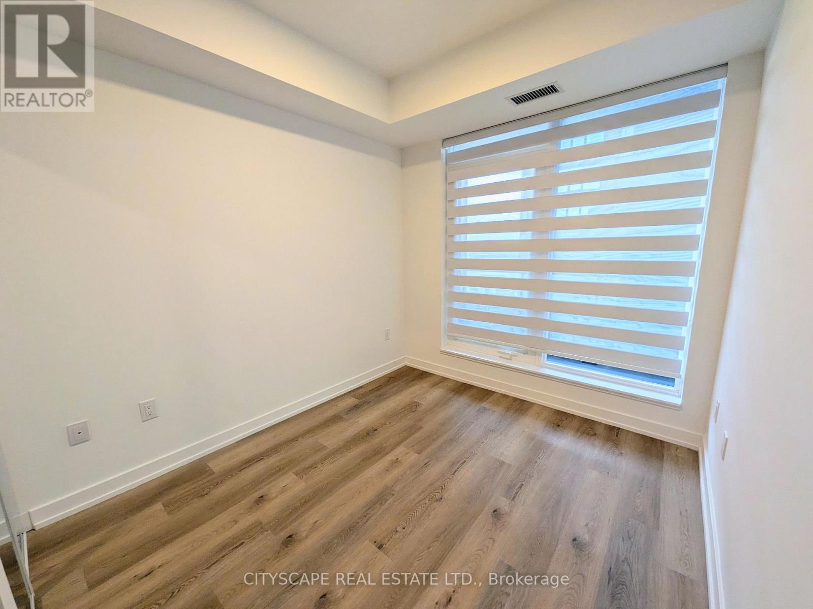 3211 - 395 Square One Drive, Mississauga, Ontario  L5B 0P6 - Photo 11 - W12695312