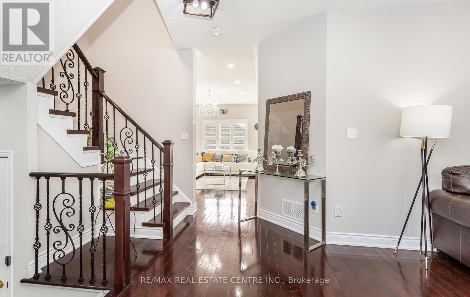 3949 Tacc Drive, Mississauga, Ontario  L5M 6L2 - Photo 8 - W12695320