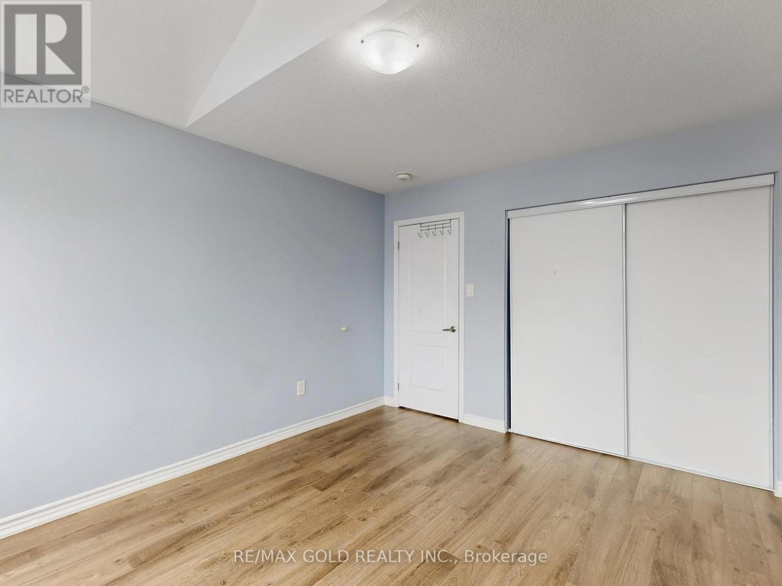 14 Donlamont Circle, Brampton, Ontario  L7C 3H1 - Photo 13 - W12695382