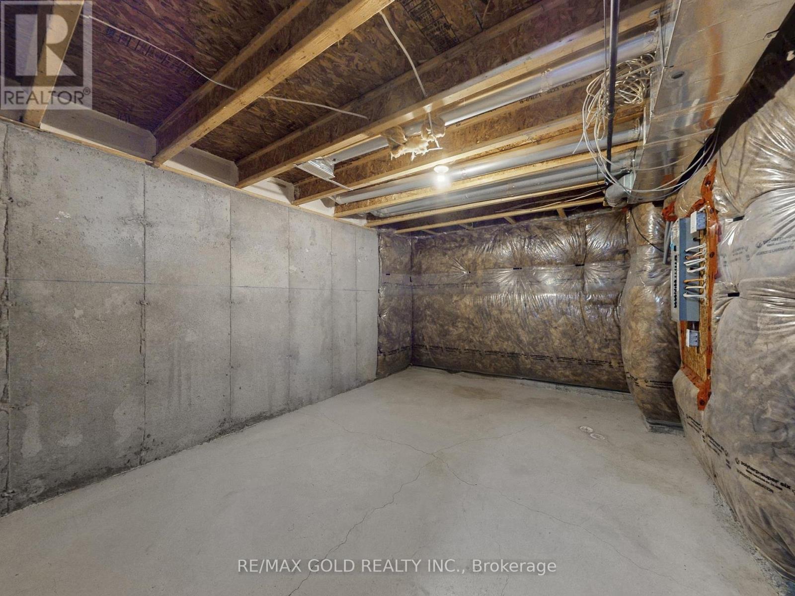 14 Donlamont Circle, Brampton, Ontario  L7C 3H1 - Photo 18 - W12695382