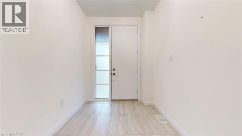 231 Alessio Drive, Hamilton, Ontario  L9B 0K4 - Photo 3 - 40798524