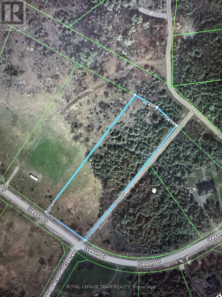 7911 Iveson Drive, Ottawa, Ontario  K0A 2P0 - Photo 2 - X12477072