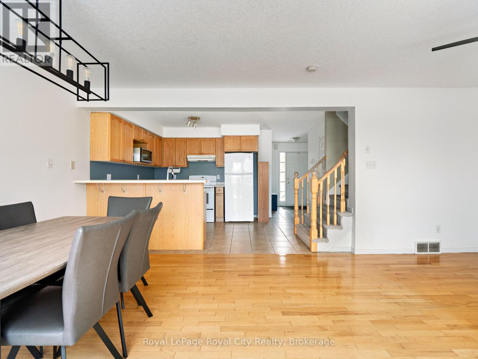 47 Schroder Crescent, Guelph, Ontario  N1E 7B3 - Photo 12 - X12695464