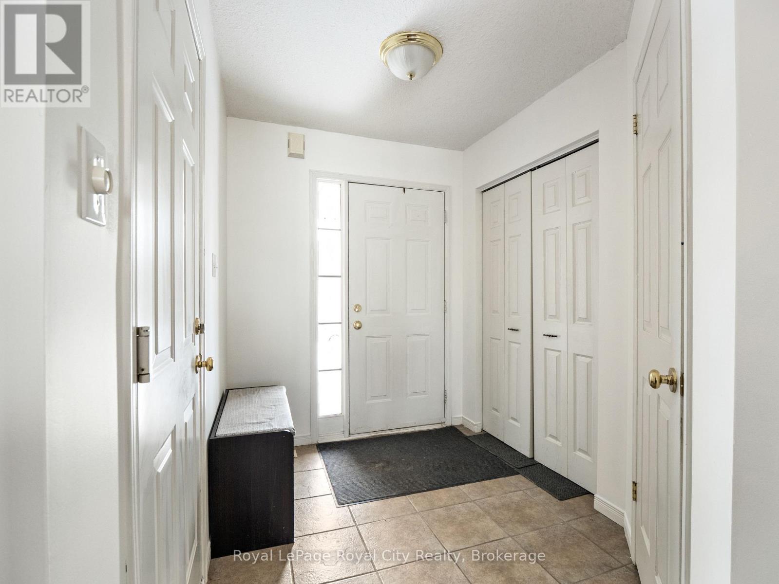 47 Schroder Crescent, Guelph, Ontario  N1E 7B3 - Photo 3 - X12695464