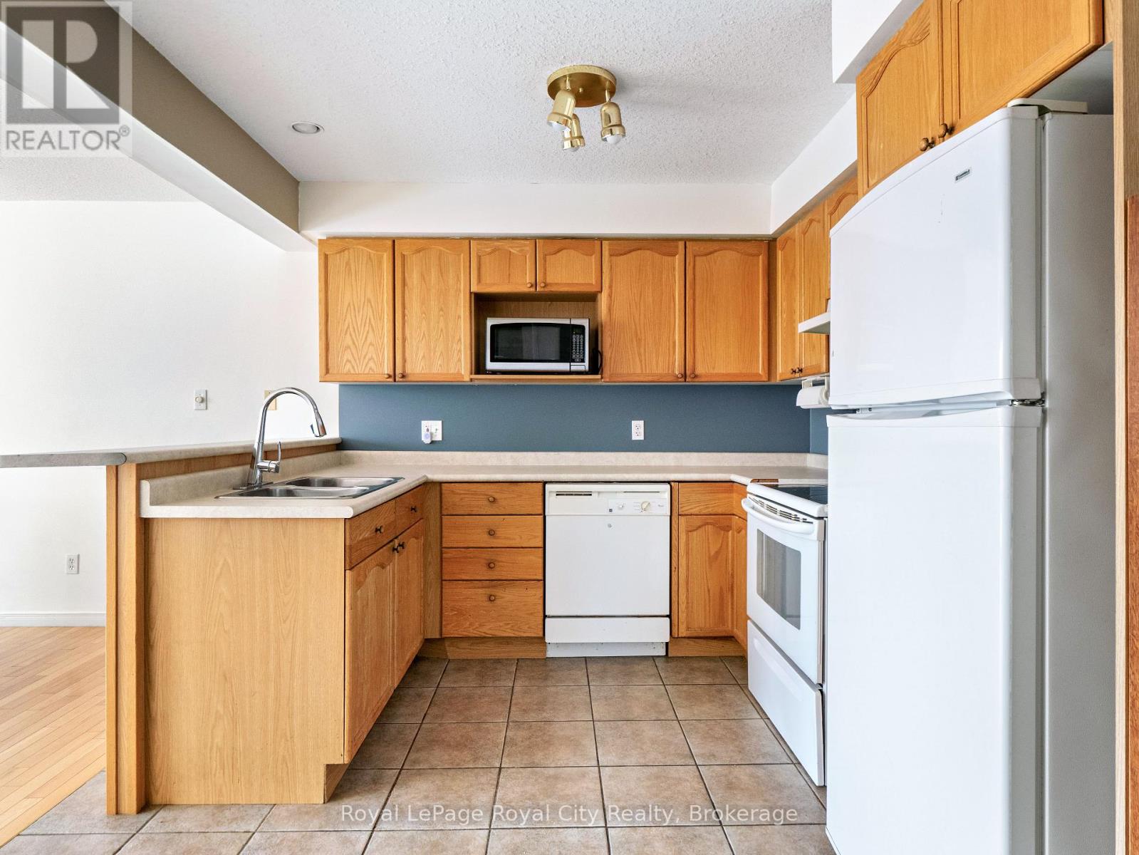 47 Schroder Crescent, Guelph, Ontario  N1E 7B3 - Photo 6 - X12695464