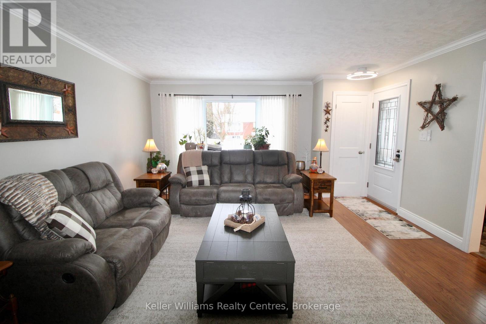 471 4th Street, Hanover, Ontario  N4N 3E8 - Photo 13 - X12695500