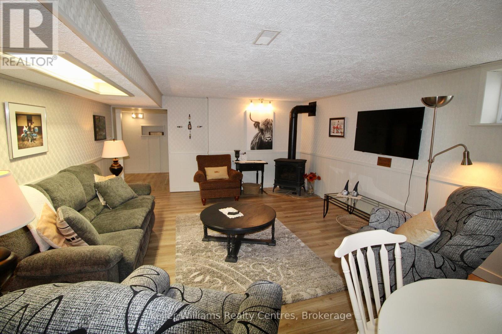 471 4th Street, Hanover, Ontario  N4N 3E8 - Photo 32 - X12695500