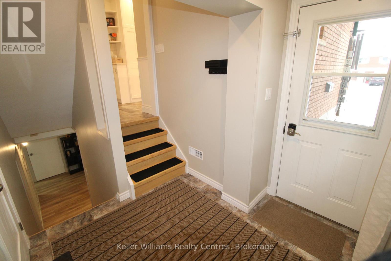 471 4th Street, Hanover, Ontario  N4N 3E8 - Photo 6 - X12695500