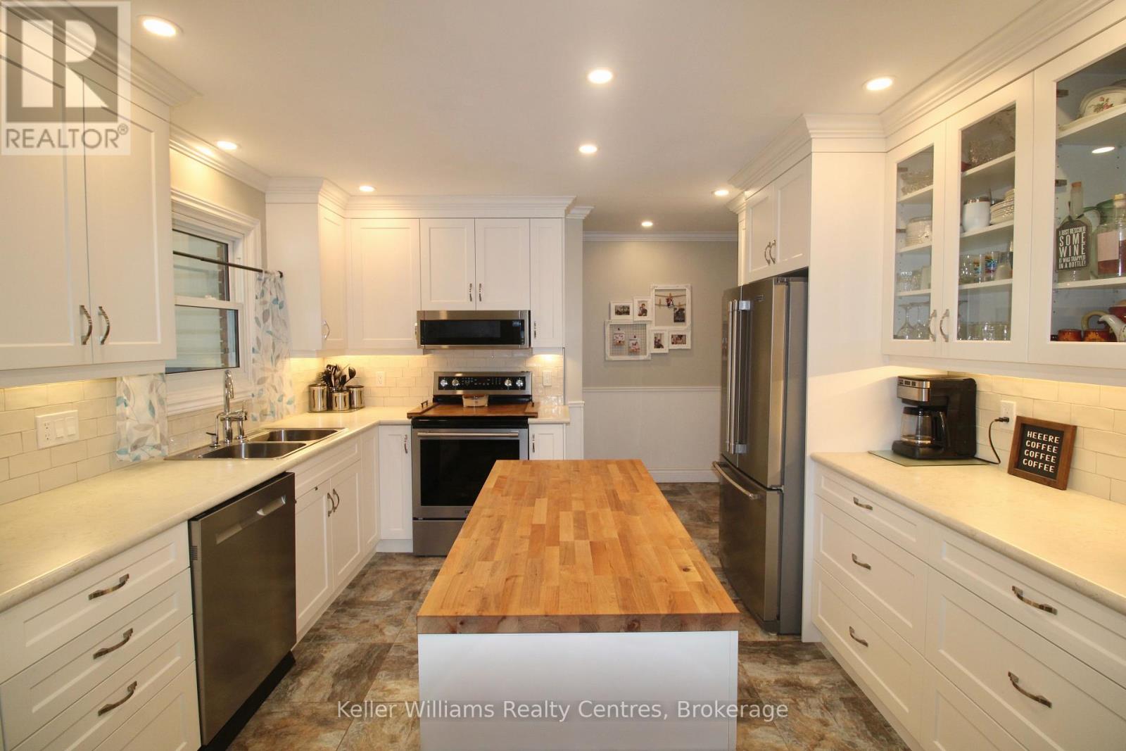 471 4th Street, Hanover, Ontario  N4N 3E8 - Photo 8 - X12695500