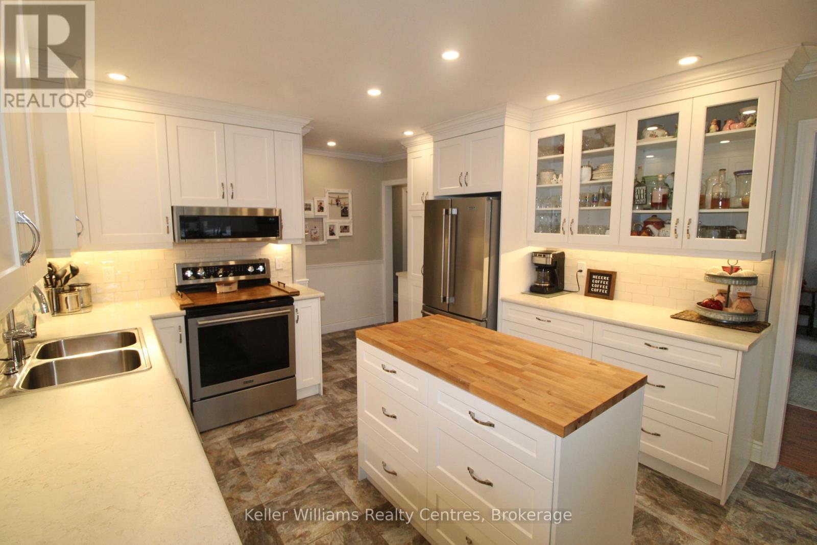 471 4th Street, Hanover, Ontario  N4N 3E8 - Photo 9 - X12695500