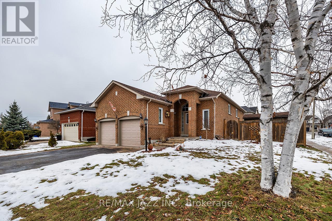 16 Goodwin Avenue, Clarington, Ontario  L1C 4Z4 - Photo 2 - E12695492