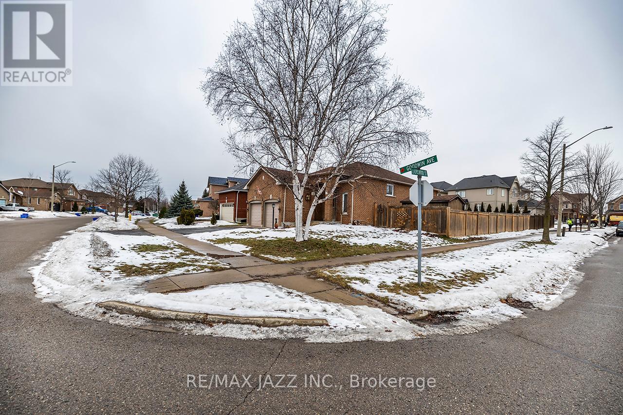 16 Goodwin Avenue, Clarington, Ontario  L1C 4Z4 - Photo 3 - E12695492