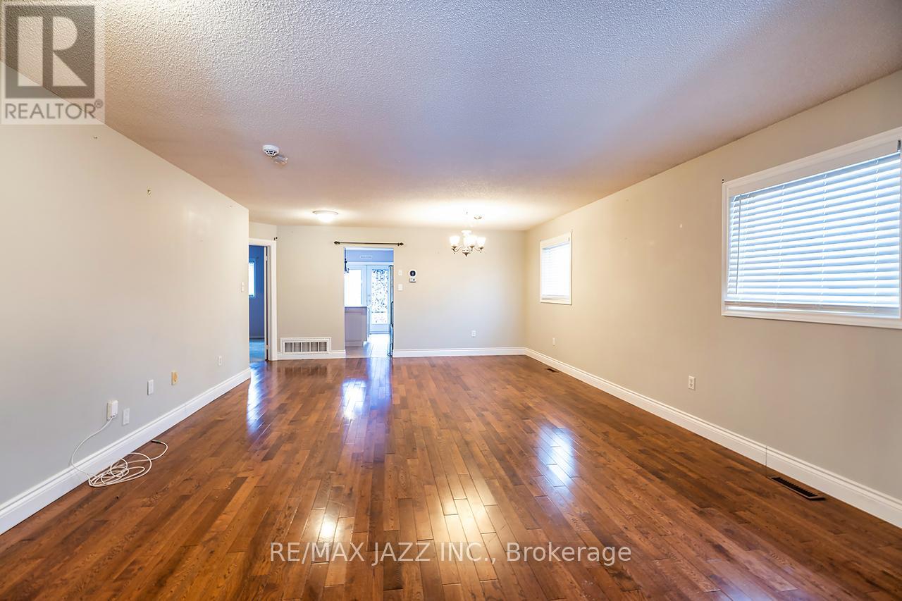 16 Goodwin Avenue, Clarington, Ontario  L1C 4Z4 - Photo 8 - E12695492