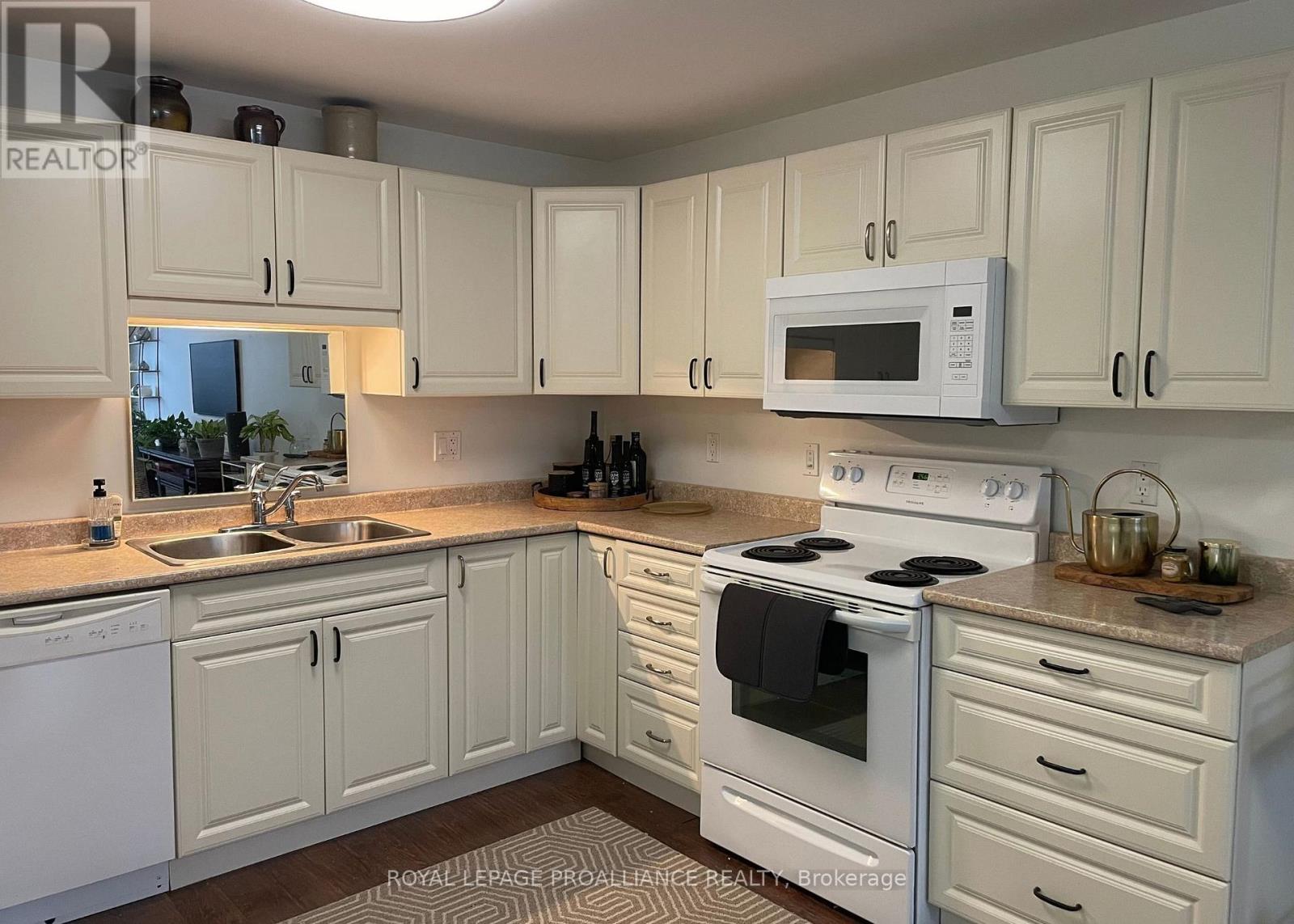 11 - 494 Metcalf Street, Tweed, Ontario  K0K 3J0 - Photo 7 - X12695582