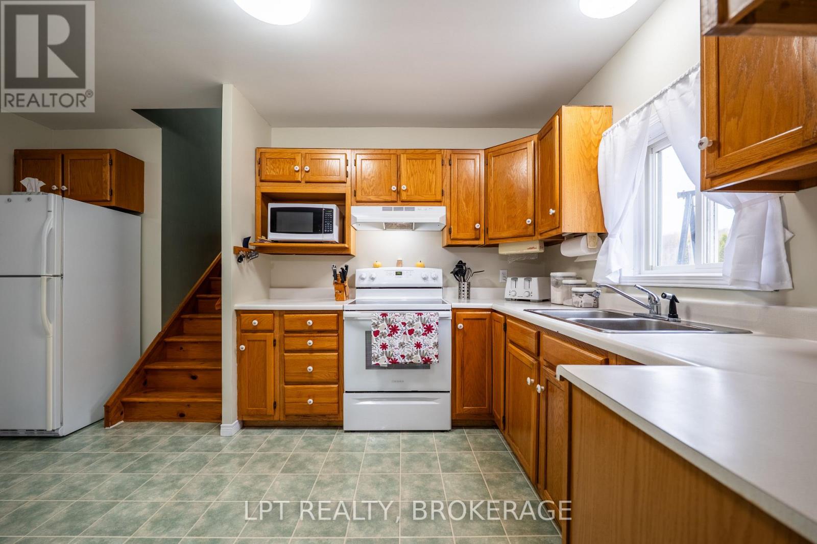 2202 Sands Road, Frontenac (Frontenac South), Ontario  K0H 1H0 - Photo 13 - X12695676