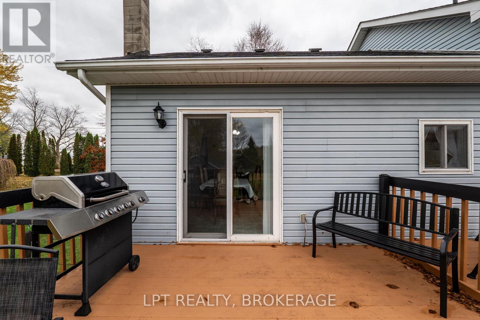 2202 Sands Road, Frontenac (Frontenac South), Ontario  K0H 1H0 - Photo 37 - X12695676