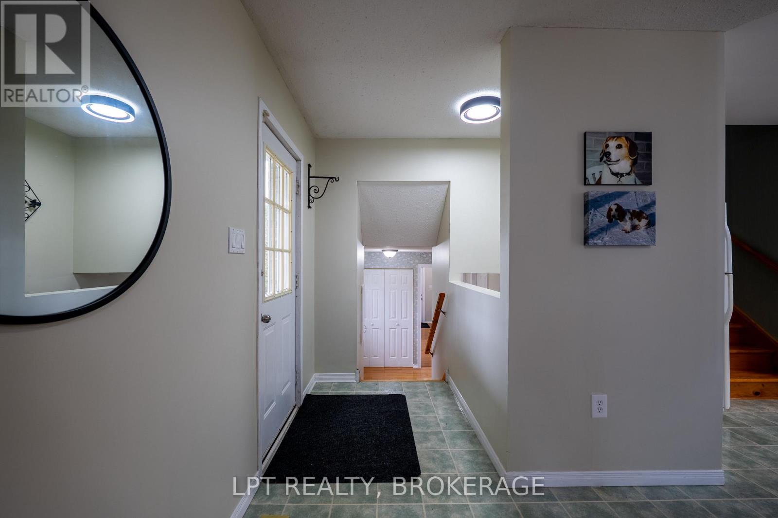 2202 Sands Road, Frontenac (Frontenac South), Ontario  K0H 1H0 - Photo 4 - X12695676