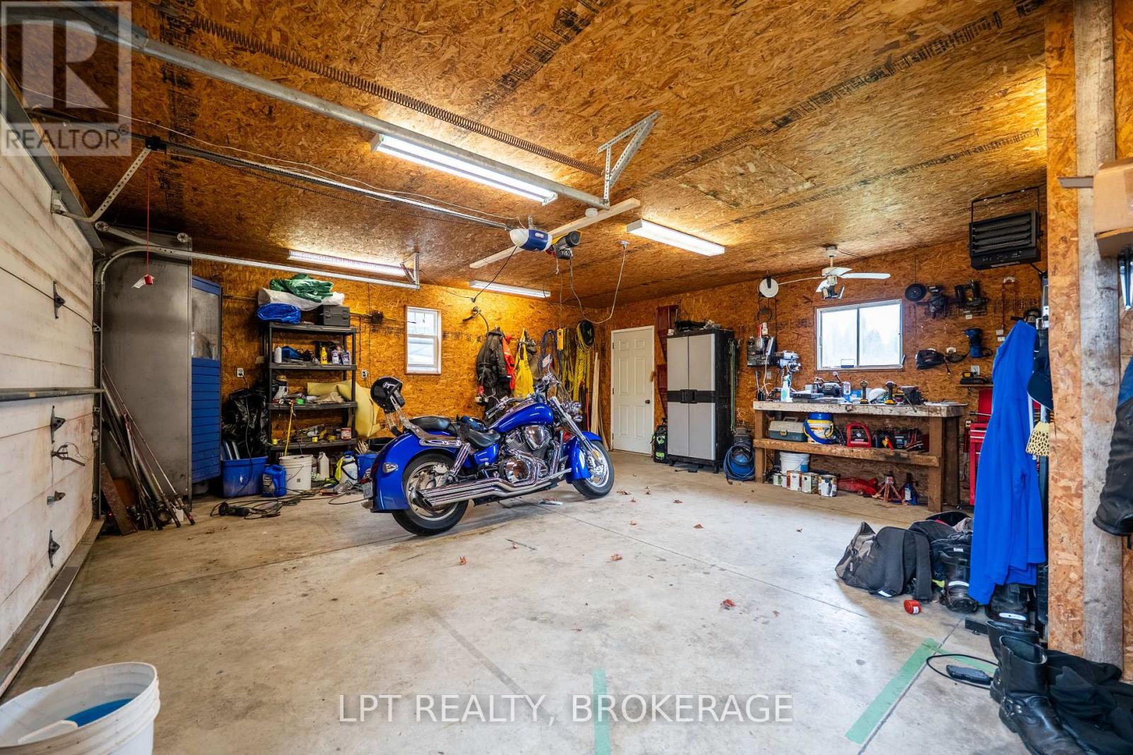 2202 Sands Road, Frontenac (Frontenac South), Ontario  K0H 1H0 - Photo 43 - X12695676