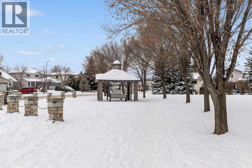 9095 Scurfield Drive Nw, Calgary, Alberta  T3L 1L3 - Photo 38 - A2274494