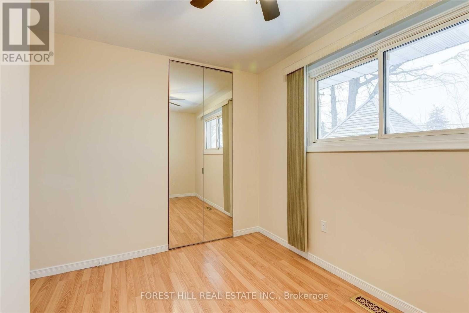 63 Cardinal Drive, Hamilton, Ontario  L9A 4H6 - Photo 9 - X12695310