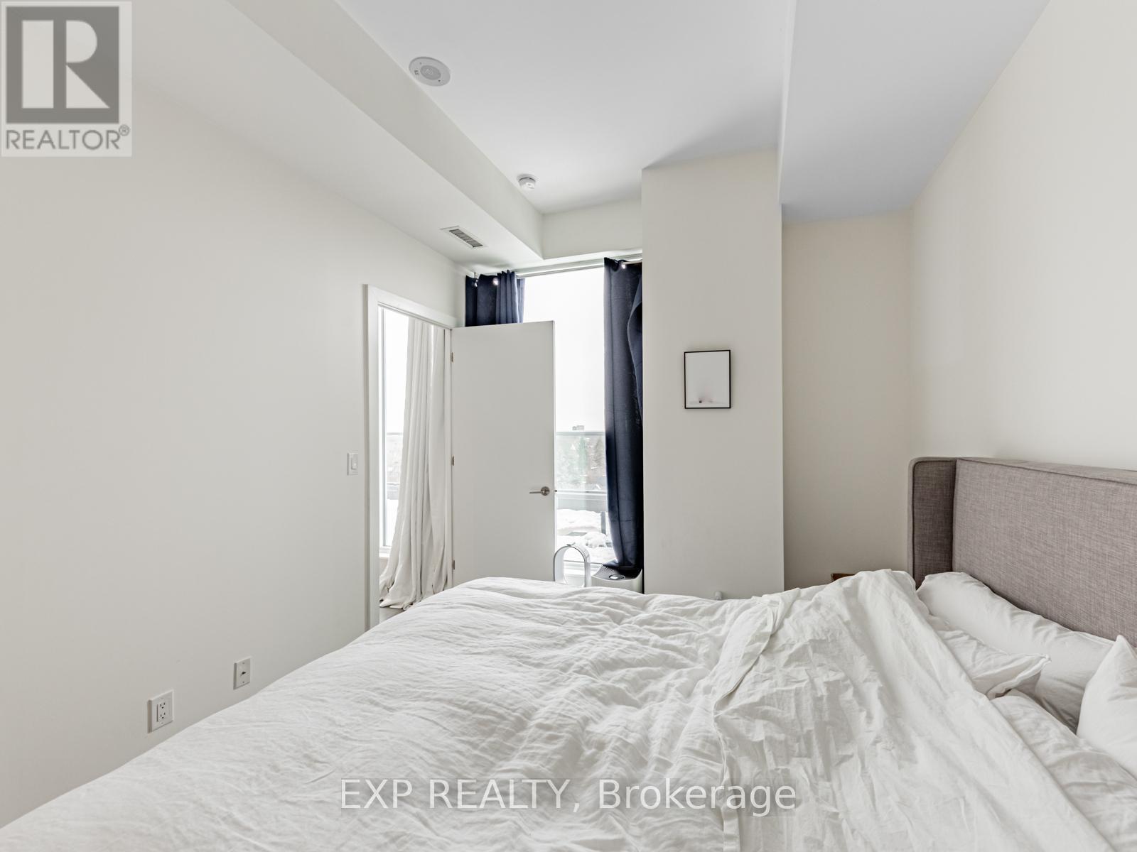 811 - 6 Parkwood Avenue, Toronto, Ontario  M4V 1V1 - Photo 22 - C12674552